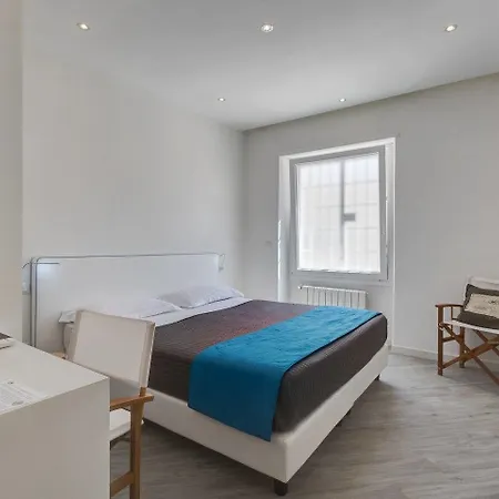 Piccolotel فندق مبيت وإفطار روما